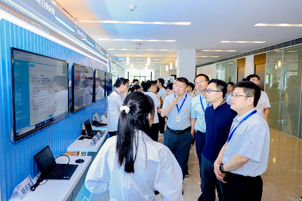 ZHOU2972.JPG~tplv-9lv23dm2t1-image~1.jpg